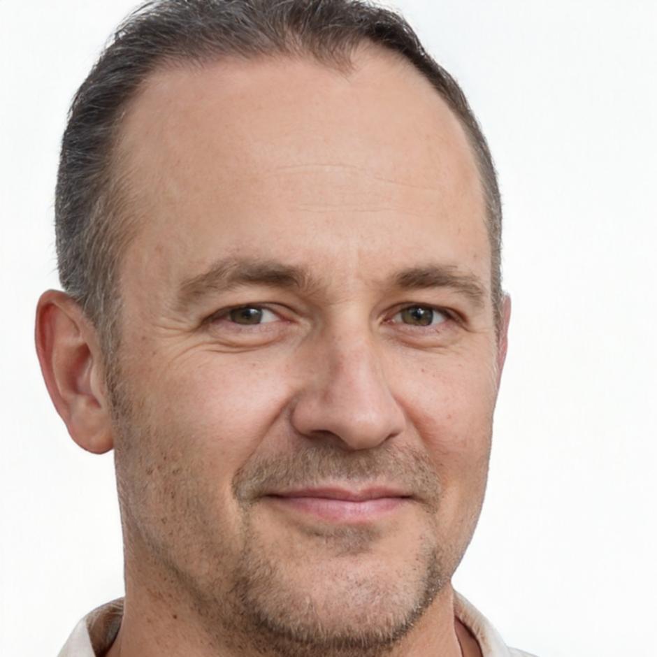 Thom Lindqvist, Senior Budget Analyst